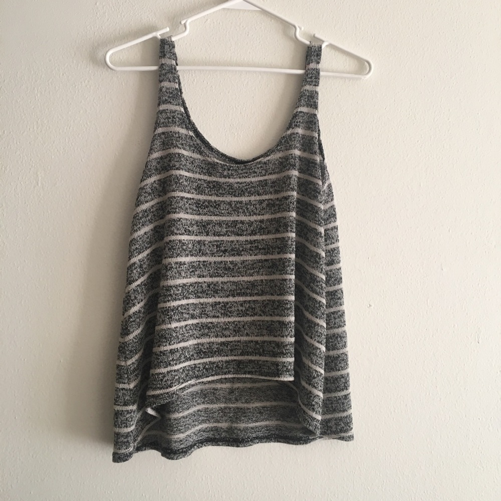 Grey crop tank top